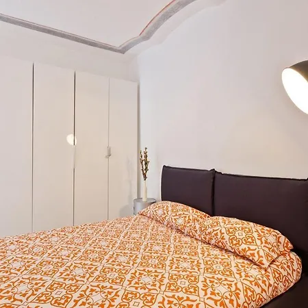 Apartment Pizza & Mandolino *